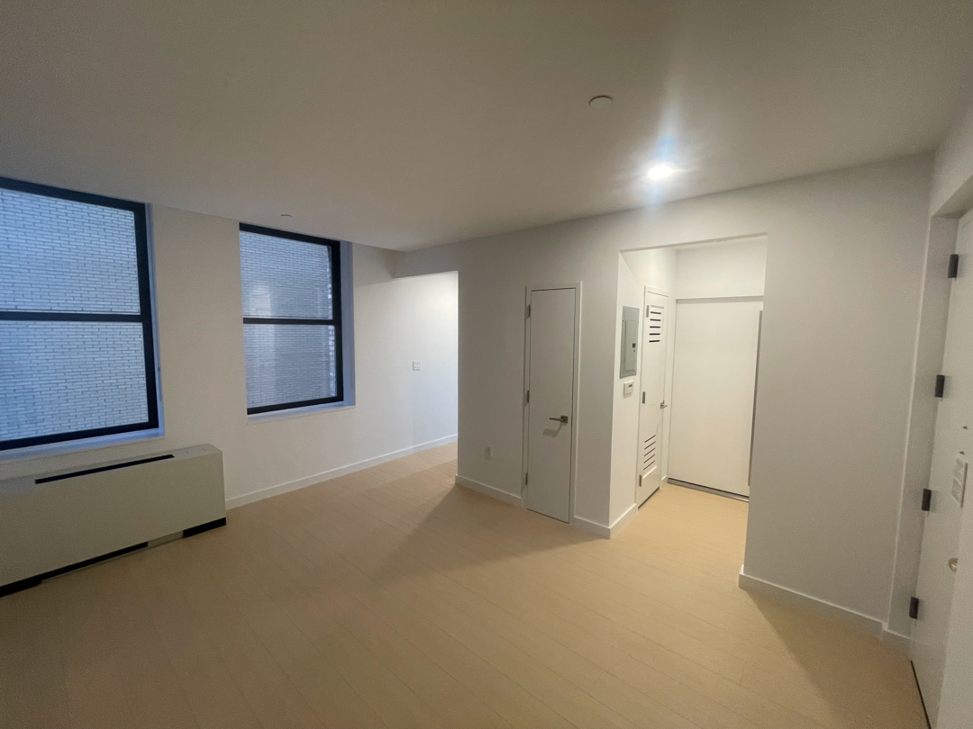 THESQUARE.NYC residential project photograph 13